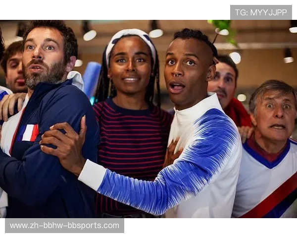 足球赛事中的电视转播与观众参与